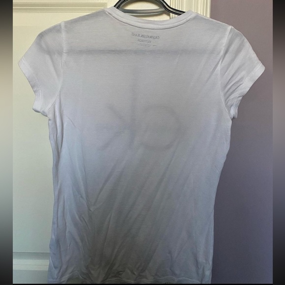Calvin Klein T shirt - Picture 2 of 2
